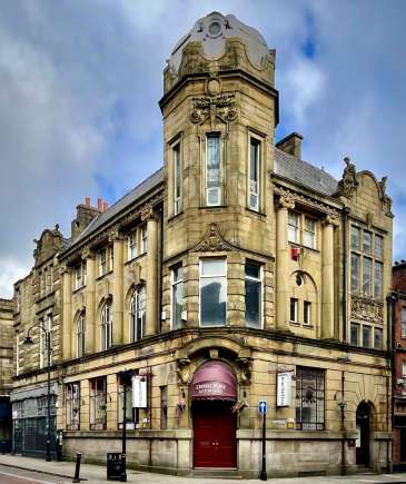 Conservative Club and Union Bank of Manchester, Silver Street, Bury