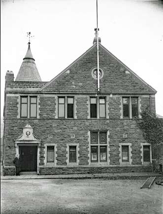 Free Public Library, Library Road, Gelliwastad Grove, Pontypridd